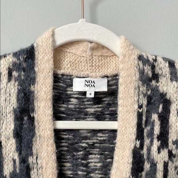 Cream and Black Abstract Cardigan Sweater - Picture 2 of 6